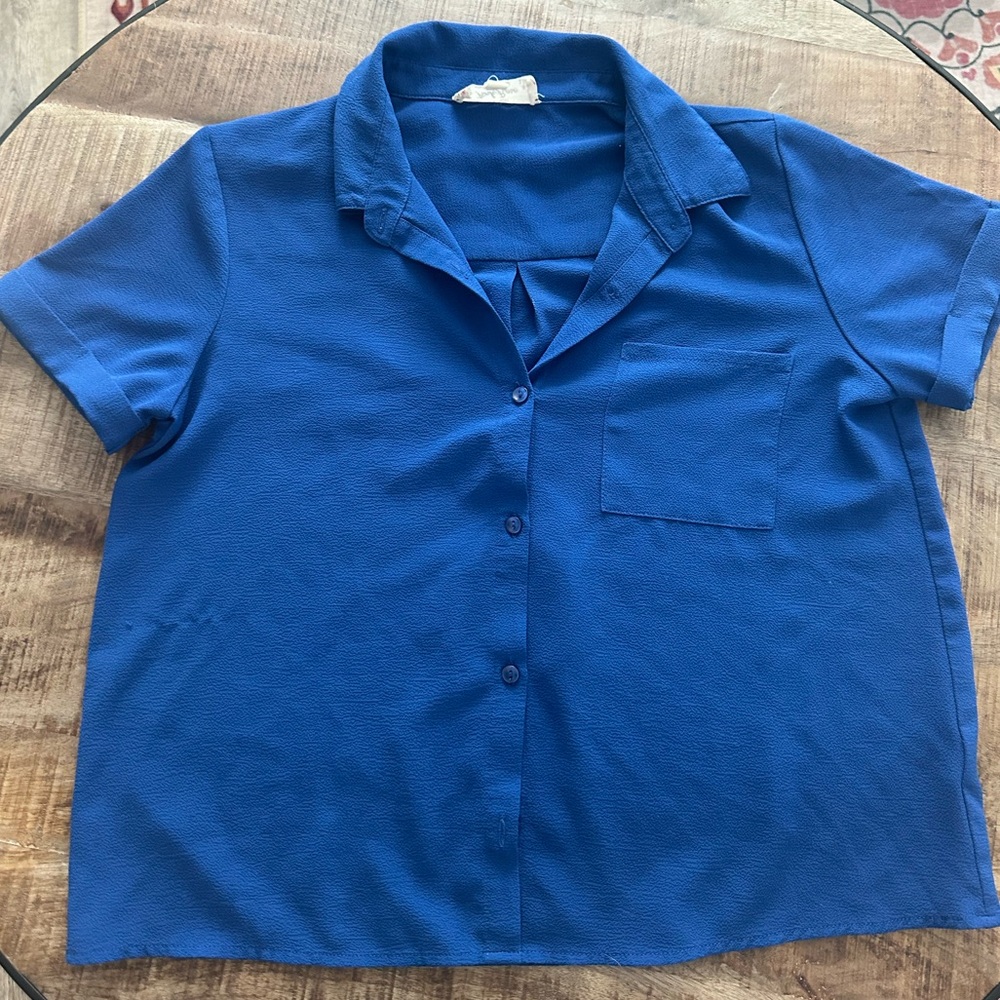 Women’s Blue Short Sleeve Button Down Shirt